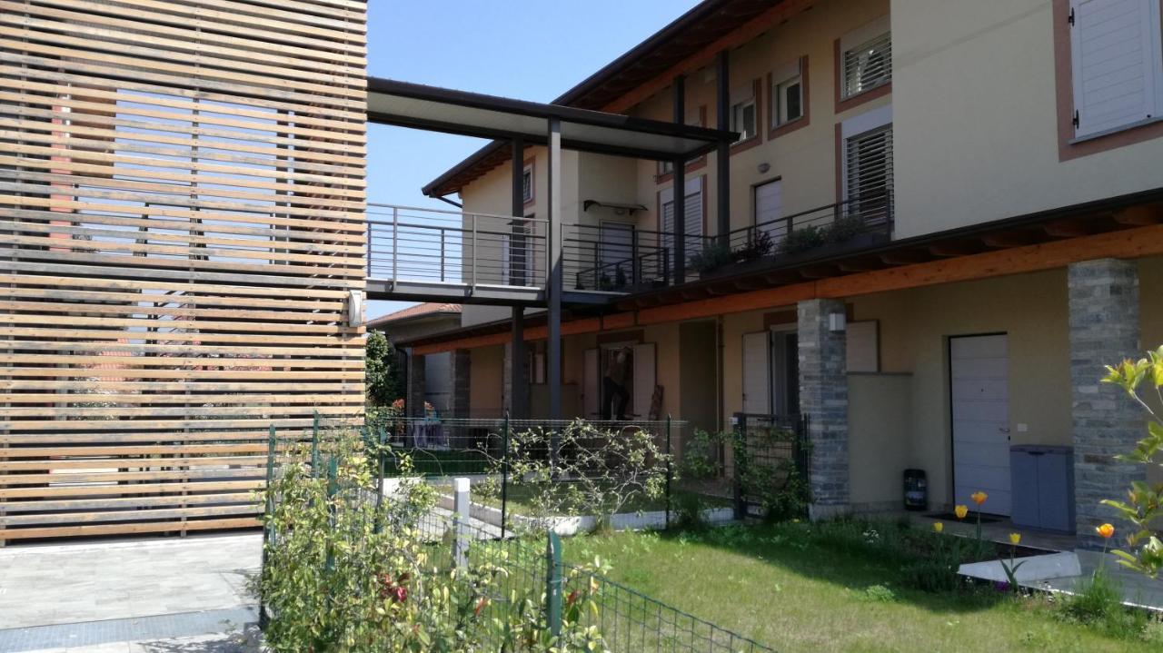 Charme Lake Loft Ispra Eksteriør bilde
