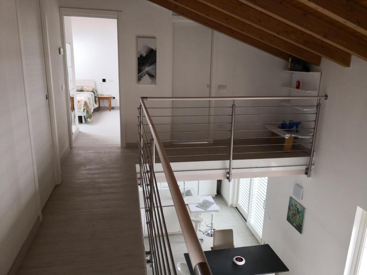 Charme Lake Loft Ispra Eksteriør bilde