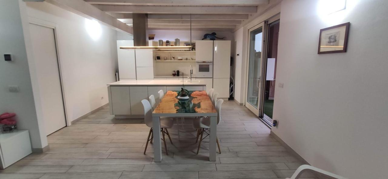 Charme Lake Loft Ispra Eksteriør bilde