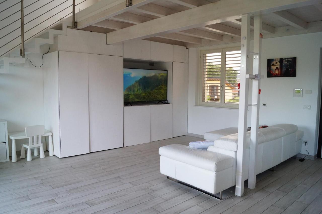 Charme Lake Loft Ispra Eksteriør bilde